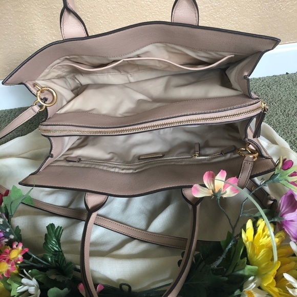 Tory Burch Tan Handbag - Picture 3 of 8